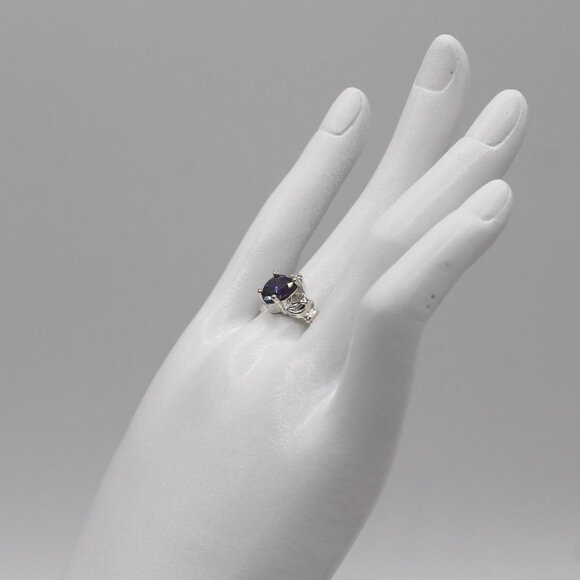 Jewelry Claddagh ring Irish symbol of love loyalty friendship silver purple new - Picture 3 of 8